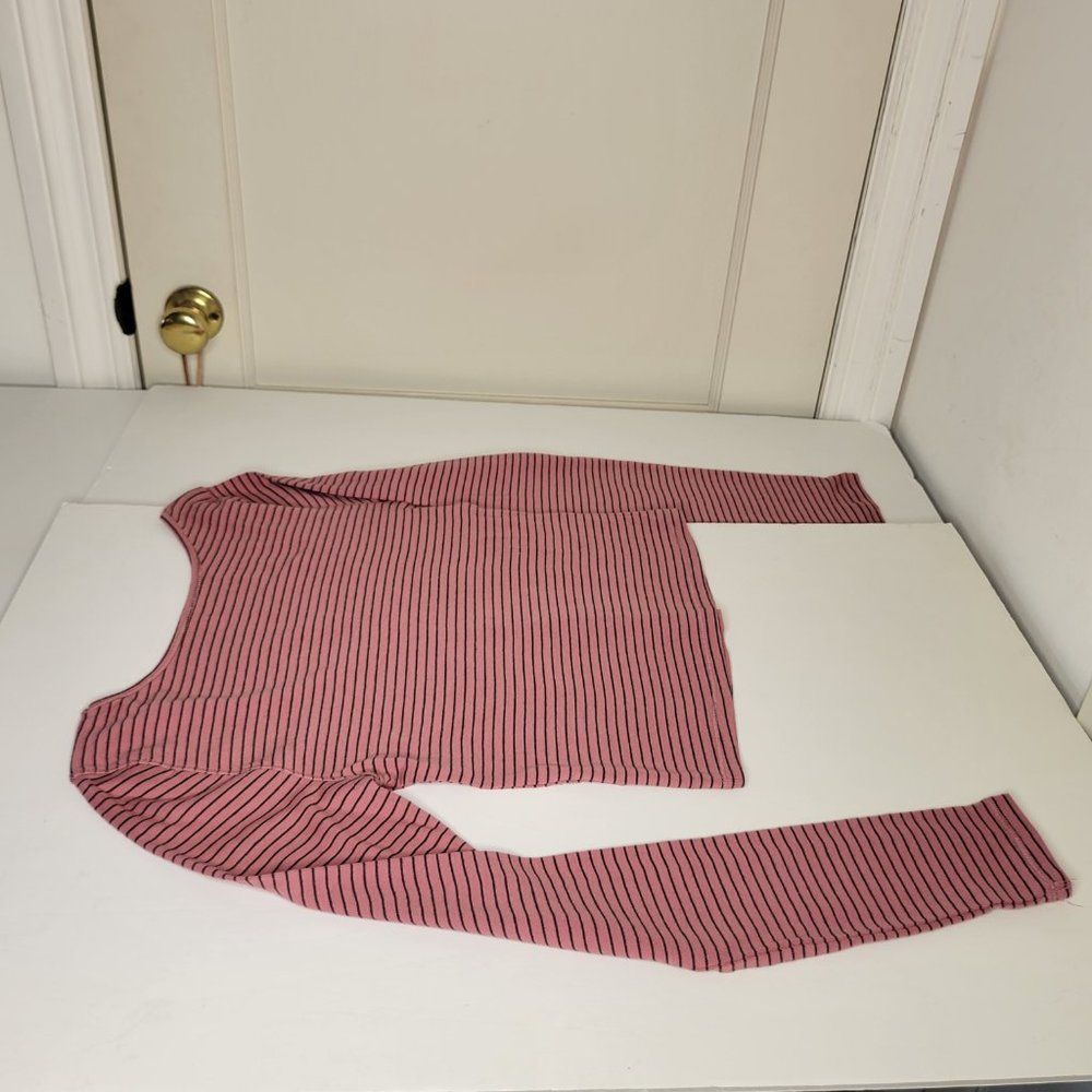 Urban Outfitters Long Sleeve Crop Top, Size M, Mauve Pink and Black Stripe, NWT - Picture 10 of 10
